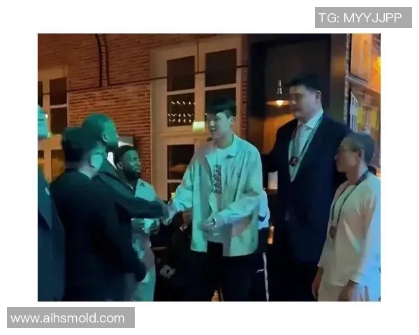 中国足球球星剪发风潮引发热议 谁是幕后推手与潮流风向标