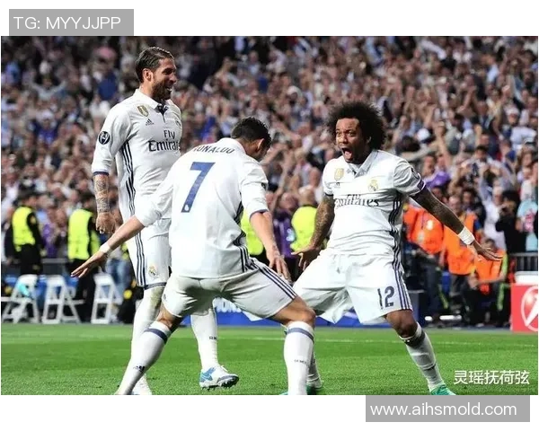 皇马足球明星引领新世纪王朝建设 球场内外的传奇与荣耀